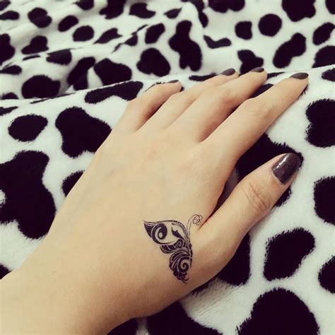 110 Cute And Tiny Tattoos For Girls Designs Amp Meanings 2017 110 Cute And Tiny Tattoos For Girls Designs Amp Meanings 2017