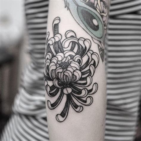 120 Cool Chrysanthemum Tattoo Designs With Meanings 2022 120 Cool Chrysanthemum Tattoo Designs With Meanings 2022