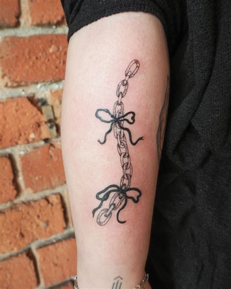 20 Amazing Chain Tattoo Ideas To Inspire You In 2024