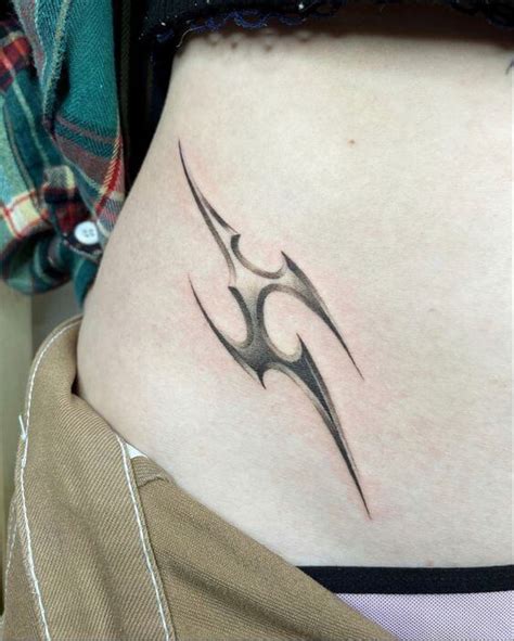 20 Best V Line Tattoo Ideas For Men Women