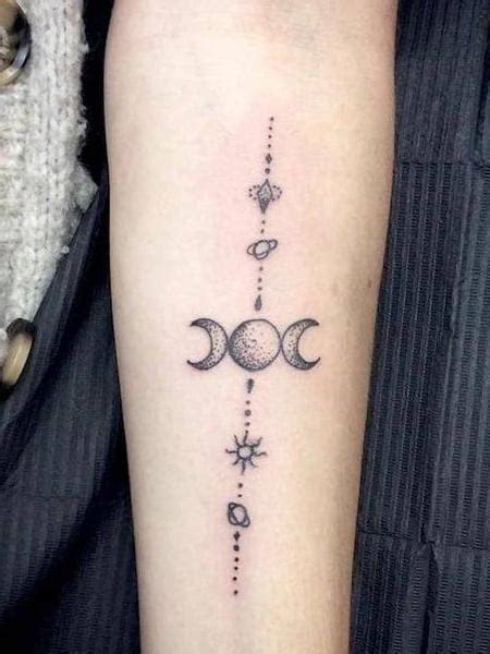 20 Dreamy Moon Tattoo Designs Amp Meaning The Trend Spotter 20 Dreamy Moon Tattoo Designs Amp Meaning The Trend Spotter