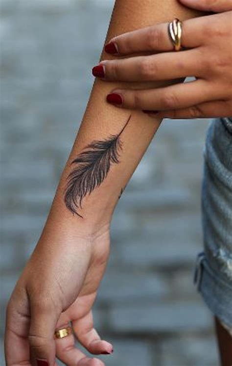 20 Feather Tattoo Ideas For Women Mybodiart