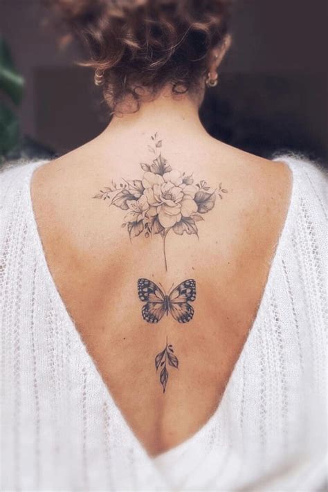 30 Glamorous Back Tattoo Ideas For Women