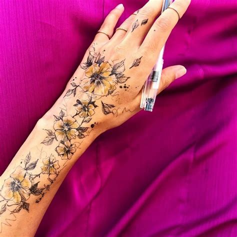 30 Pretty Tattoo Designs To Inspire Beautiful Girls 30 Pretty Tattoo Designs To Inspire Beautiful Girls