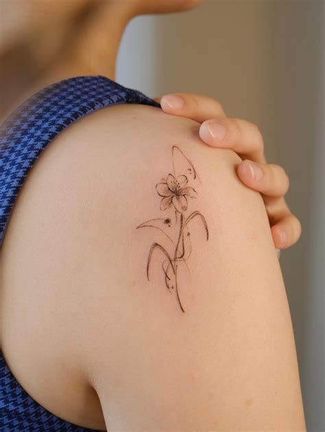 31 Delicate Shoulder Tattoos For Women Tattoo Glee