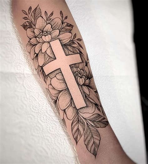 40 Cross Tattoo Design Ideas To Keep Your Faith Close Cross Tattoo
