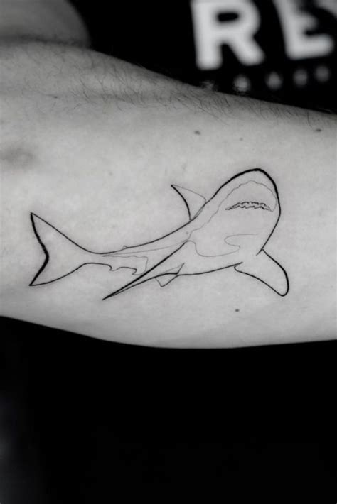 40 Simple Shark Outline Tattoo Designs For Minimalists Body Tattoos