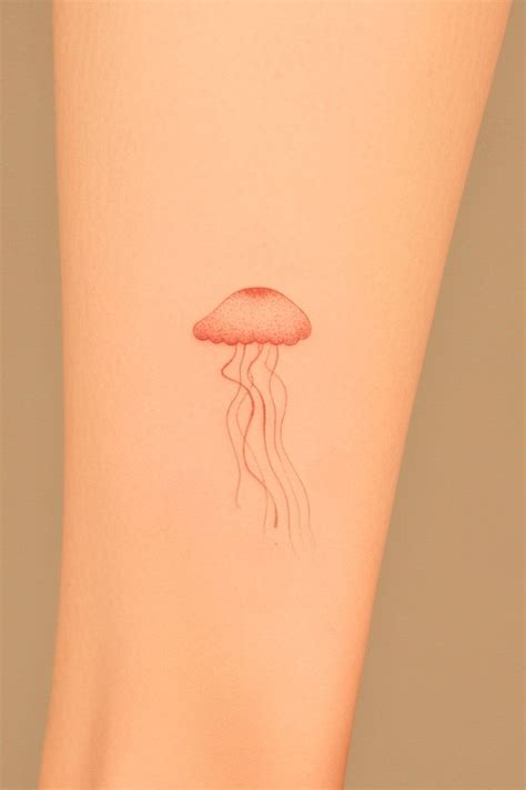 46 Delicate And Chic Minimalist Jellyfish Tattoo Ideas You Can T Miss 46 Delicate And Chic Minimalist Jellyfish Tattoo Ideas You Can T Miss