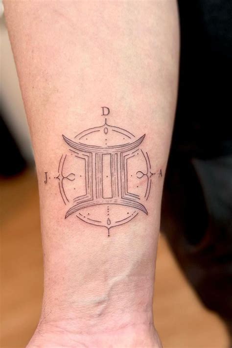51 Gemini Tattoos That Perfectly Symbolize Duality And Creativity