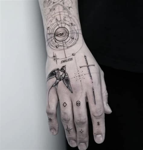 53 Inspiring Hand Tattoos That Combine Style And Meaning