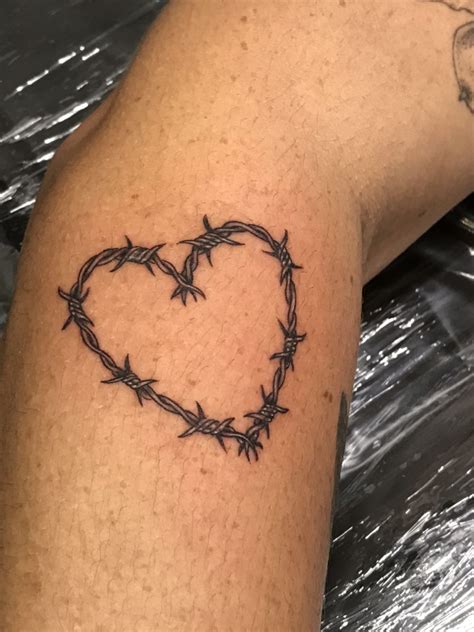 Barbed Wire Heart Tattoo Tattoo Ideas Barbed Wire Heart Tattoo Tattoo Ideas