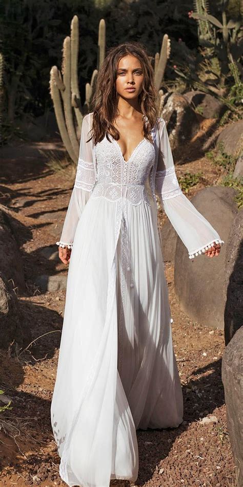 Bohemian Wedding Dresses Ideas for a Dreamy Boho Style Celebration