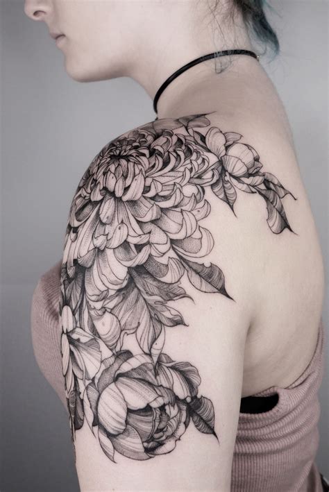 Chrysanthemum Shoulder Tattoo Chrysanthemum Shoulder Tattoo