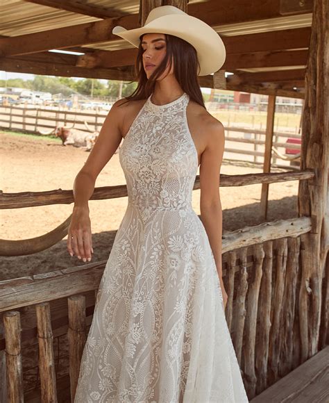 Country Wedding Dress: Timeless Styles for Your Big Day