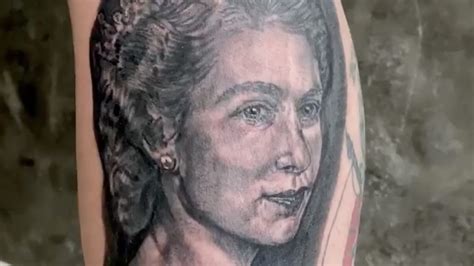 Fans Of Queen Elizabeth Ii Honor Her Life With Tattoos Of The Monarch Fans Of Queen Elizabeth Ii Honor Her Life With Tattoos Of The Monarch