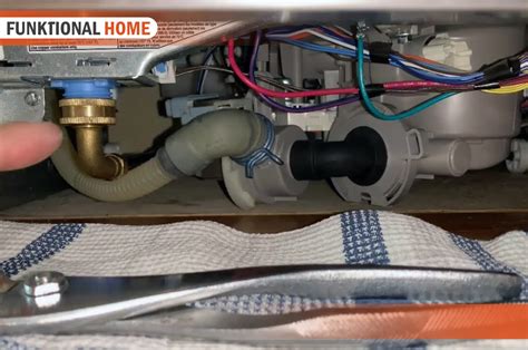Ge Dishwasher Leaking From Bottom 9 Easy Ways To Fix It Ge Dishwasher Leaking From Bottom 9 Easy Ways To Fix It