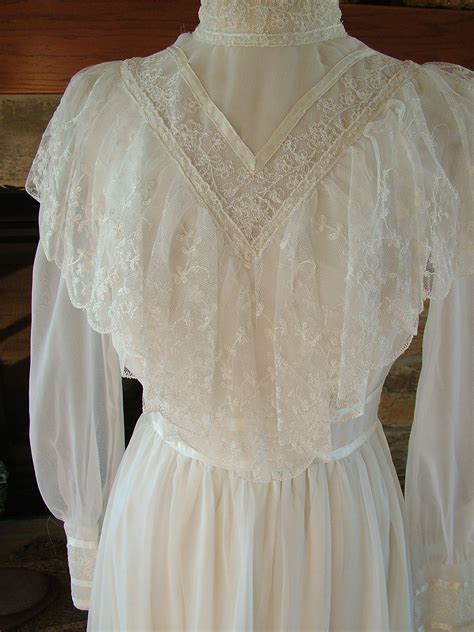 Gunne Sax Wedding Dress: Elegant Elegance for Your Special Day
