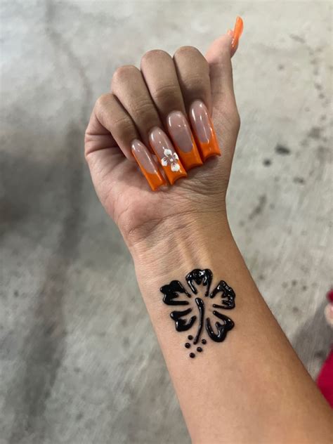 Hawaii Nails In 2024 Simple Henna Tattoo Henna Inspired Tattoos Hawaii Nails In 2024 Simple Henna Tattoo Henna Inspired Tattoos