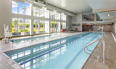Health Clubs With Pools