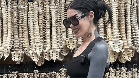 Kat Von D Shares Tattoo Update After Blacking Out Entire Body Following Kat Von D Shares Tattoo Update After Blacking Out Entire Body Following