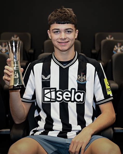 Lewis Miley Wins Player Of The Month R Nufc
