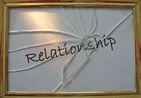 Picture of Broken Relationship: Signs and Solutions for Mending the Rift