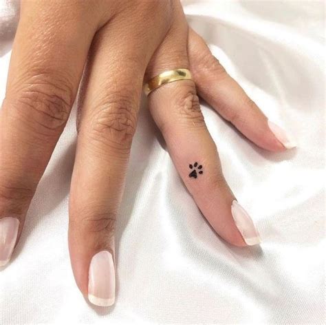 Pin By Faran On Tattoo Minimal Tattoo Finger Tattoo For Women Pin By Faran On Tattoo Minimal Tattoo Finger Tattoo For Women