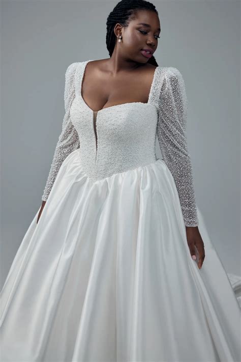 Elegant Plus Size Petite Wedding Gowns for Every Dreamy Bride