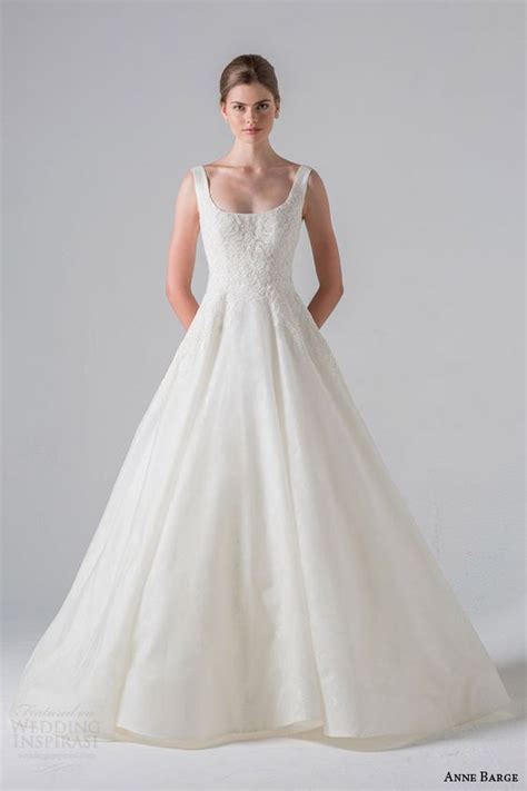 Scoop Neckline Wedding Dresses: Perfect Bridal Choice