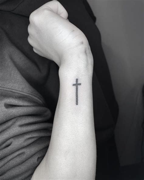 Tattoo Simple Cross