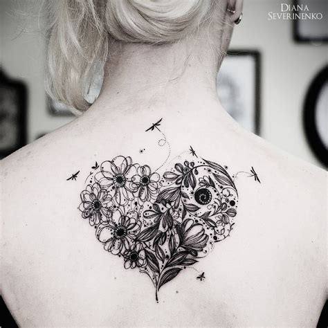 Tatuaje Coraz N Con Flores Y Lib Lulas Por Diana Severinenko