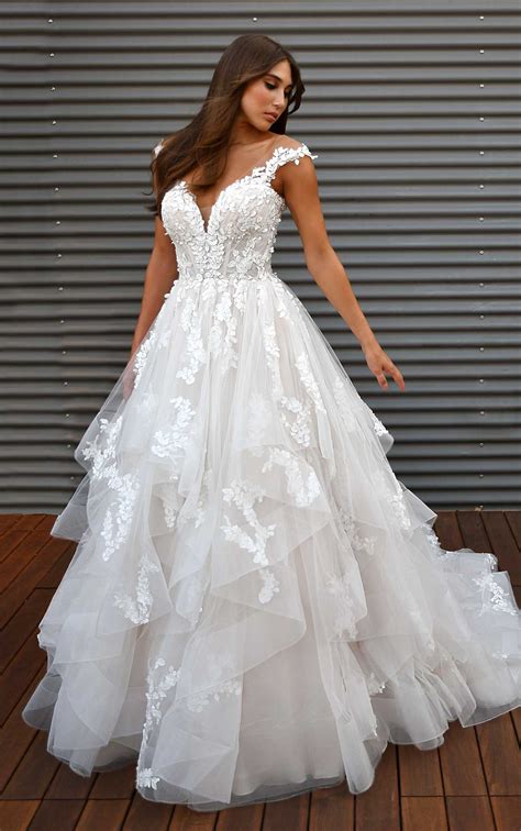 Ultimate Wedding Dress Layers Trends 2023