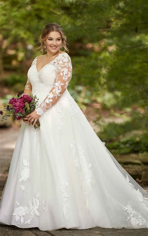 Wedding Dresses For Large Women